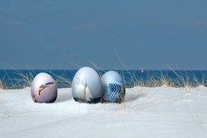 Ostereier am Strand