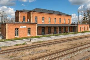 Bahnhof Rückansicht  aus ca. 5 Meter Höhe